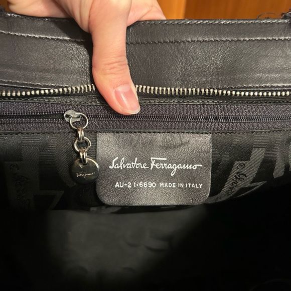Salvatore Ferragamo Silver Chain Tote Bag Black - Picture 10 of 14